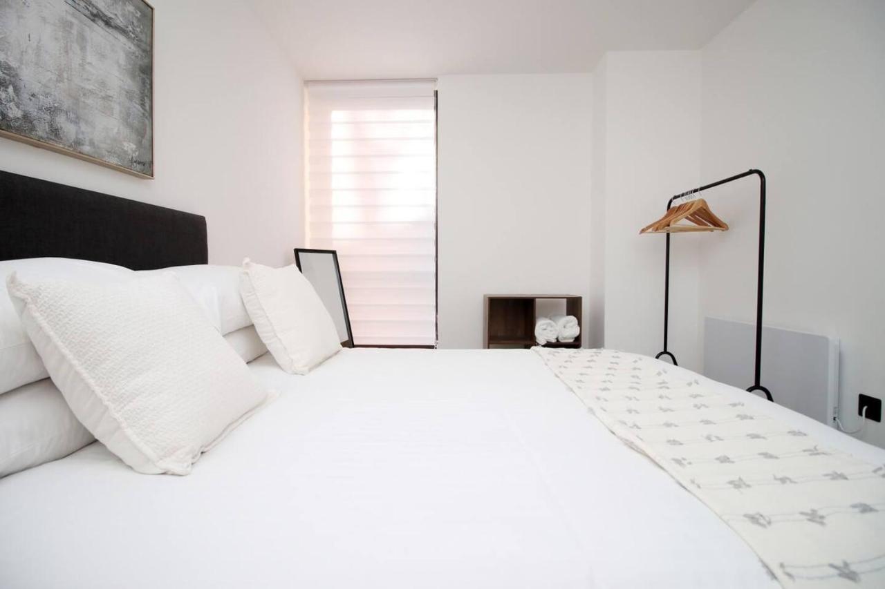 Kingsbridge Point - Cosy One Bed Apartments Near Town Centre, Swindon Ngoại thất bức ảnh