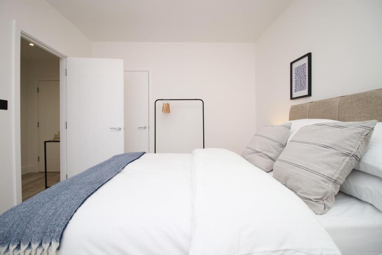 Kingsbridge Point - Cosy One Bed Apartments Near Town Centre, Swindon Ngoại thất bức ảnh