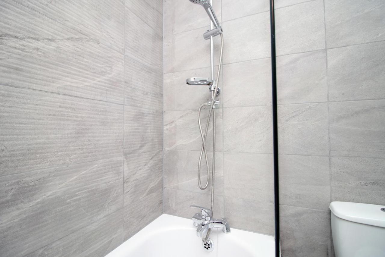 Kingsbridge Point - Cosy One Bed Apartments Near Town Centre, Swindon Ngoại thất bức ảnh