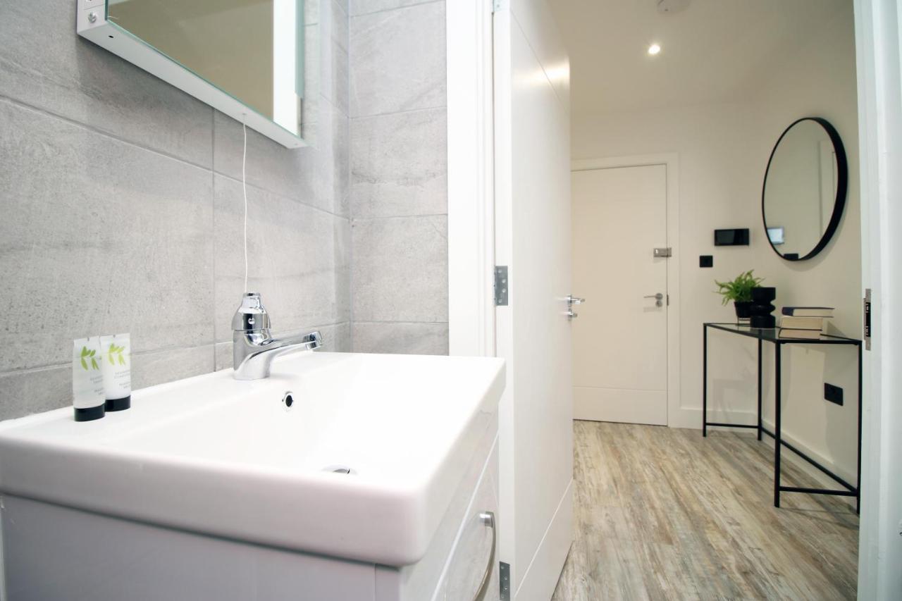 Kingsbridge Point - Cosy One Bed Apartments Near Town Centre, Swindon Ngoại thất bức ảnh