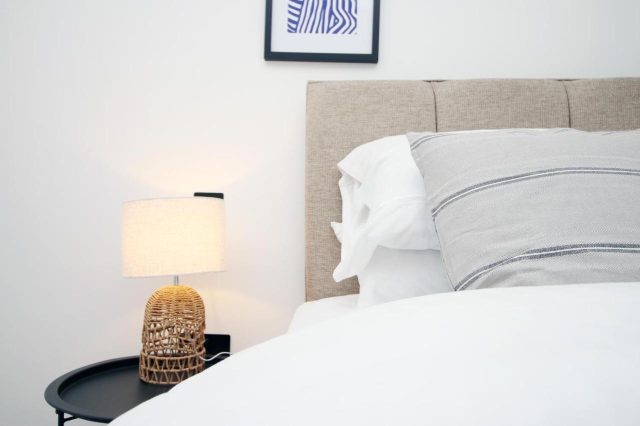 Kingsbridge Point - Cosy One Bed Apartments Near Town Centre, Swindon Ngoại thất bức ảnh